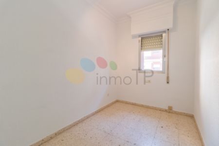 iTP-0227 Piso luminoso con 4 habitaciones y 2 baños