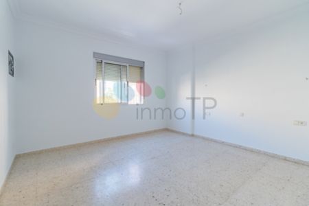iTP-0227 Piso luminoso con 4 habitaciones y 2 baños