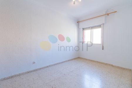 iTP-0227 Piso luminoso con 4 habitaciones y 2 baños
