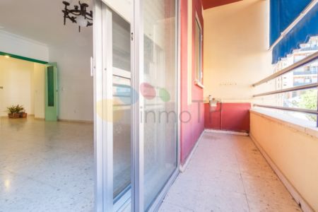 iTP-0227 Piso luminoso con 4 habitaciones y 2 baños