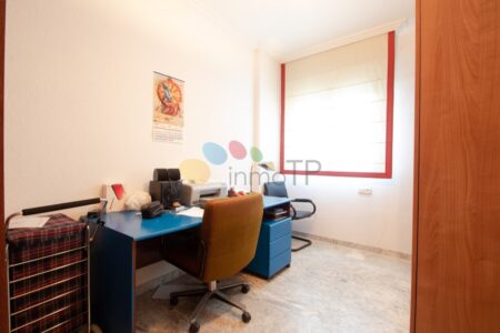 iTP-0180 Piso de 130m2 y 4 habitaciones en Pablo Rada, Huelva